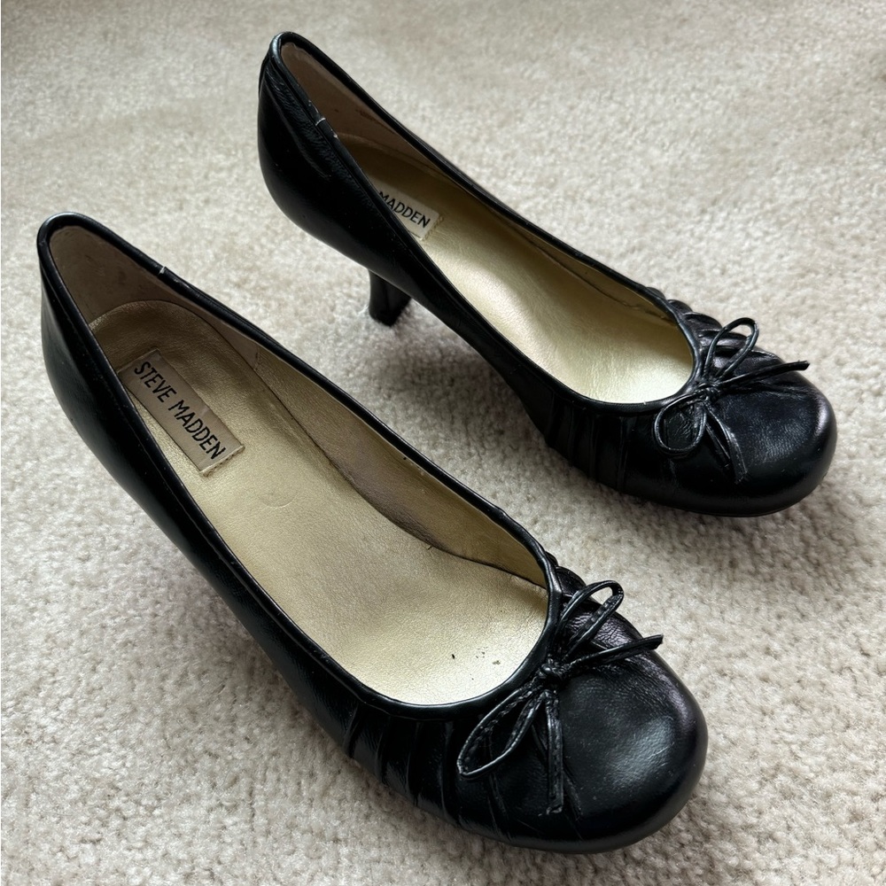 Steve Madden Black High Heels. Size 9